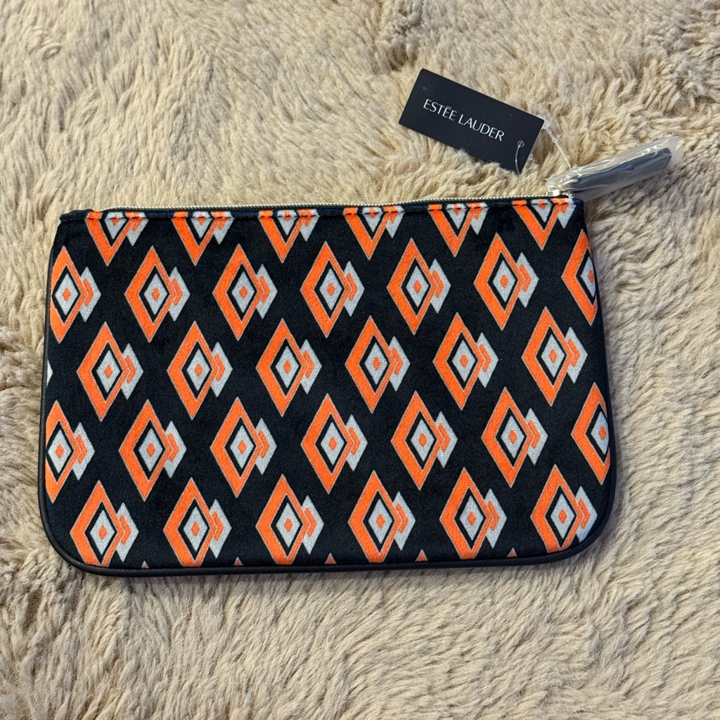 Brand New Este Lauder Makeup Bag